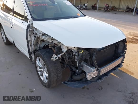 ✅ 2019 Audi Q7 Premium • VIN: WA1AHAF77KD047409 • Lot: 43683388. Wystawiony na IAAI z przebiegiem 118 411 mil. Bezpłatny archiwum sprzedaży aukcyjnych z USA i szczegółowy raport historii pojazdu na DreamBid. Zdjęcie 6.