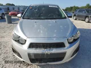 2015 Chevrolet Sonic LT с VIN 1G1JC6SH4F4135588, выставлен на аукционе Copart как лот 67280294 с пробегом 108 128 миль миль и Списание • Salvage title. История ставок и продаж доступна на DreamBid. Изображение 5.