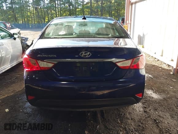 ✅ 2014 Hyundai Sonata GLS • VIN: 5NPEB4AC3EH914642 • Lot: 43434139. Listed on IAAI with 108,700 mi. Free auction sales archive from the USA and detailed vehicle history report at DreamBid. Image 16.
