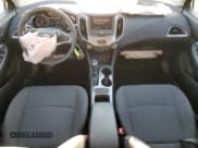 ✅ 2019 Chevrolet Cruze LS • VIN: 1G1BC5SM6K7153224 • Lot: 48584253. Listed on Copart with 10,525 mi. Free auction sales archive from the USA and detailed vehicle history report at DreamBid. Image 8.