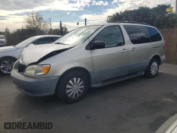 ✅ 2002 Toyota Sienna LE • VIN: 4T3ZF13C52U481136 • Lot: 92401625. Wystawiony na Copart z przebiegiem 177 908 mil. Bezpłatny archiwum sprzedaży aukcyjnych z USA i szczegółowy raport historii pojazdu na DreamBid. Zdjęcie 1.
