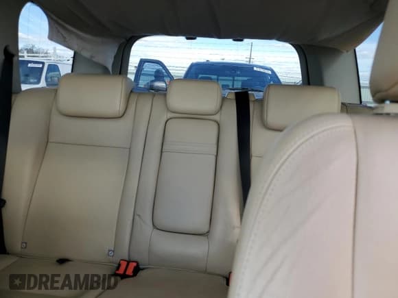 ✅ 2008 Land Rover LR2 SE • VIN: SALFP24N08H041838 • Lot: 81949155. Wystawiony na Copart z przebiegiem 180 497 mil. Bezpłatny archiwum sprzedaży aukcyjnych z USA i szczegółowy raport historii pojazdu na DreamBid. Zdjęcie 10.