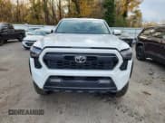 ✅ 2025 Toyota Tacoma TRD Off Road • VIN: 3TMLB5JN1SM101157 • Лот: 91711305. Опубликован ранее на Copart с пробегом 2 471 миль. Бесплатный доступ к архиву аукционных продаж из США и подробный отчёт об истории автомобиля на DreamBid. Изображение 5.