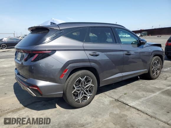 ✅ 2023 Hyundai Tucson N Line • VIN: KM8JF3AE8PU264077 • Lot: 60575435. Wystawiony na Copart z przebiegiem 16 467 mil. Bezpłatny archiwum sprzedaży aukcyjnych z USA i szczegółowy raport historii pojazdu na DreamBid. Zdjęcie 3.