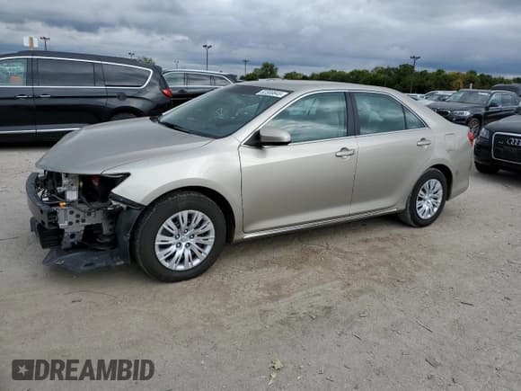 ✅ 2013 Toyota Camry SE • VIN: 4T1BF1FK7DU706639 • Lot: 82300845. Wystawiony na Copart z przebiegiem 45 414 mil. Bezpłatny archiwum sprzedaży aukcyjnych z USA i szczegółowy raport historii pojazdu na DreamBid. Zdjęcie 1.