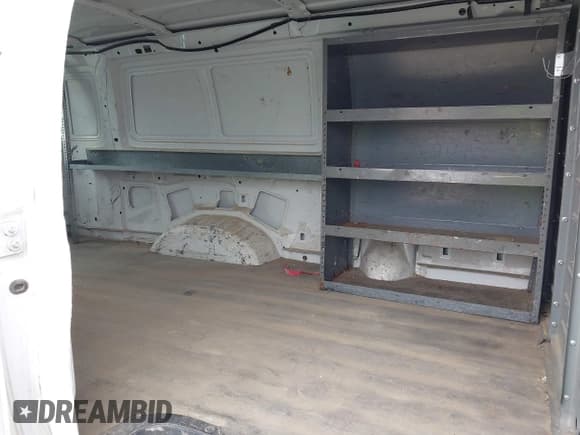 ✅ 2014 Ford Econoline Cargo Commercial • VIN: 1FTNS2EW3EDA71055 • Lot: 42443154. Wystawiony na IAAI z przebiegiem 199 569 mil. Bezpłatny archiwum sprzedaży aukcyjnych z USA i szczegółowy raport historii pojazdu na DreamBid. Zdjęcie 8.