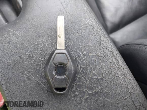 2006 BMW 3 Series 325Ci с VIN WBABD33416PL08997, выставлен на аукционе IAAI как лот 42951474 с пробегом 123 374 миль миль и . История ставок и продаж доступна на DreamBid. Изображение 11.