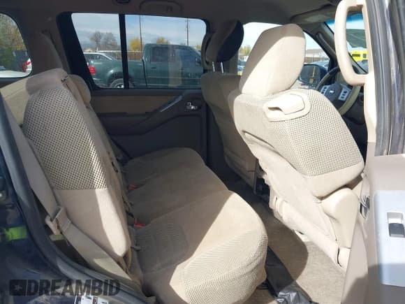 ✅ 2012 Nissan Pathfinder SV • VIN: 5N1AR1NB5CC620173 • Lot: 43627772. Wystawiony na IAAI z przebiegiem 157 478 mil. Bezpłatny archiwum sprzedaży aukcyjnych z USA i szczegółowy raport historii pojazdu na DreamBid. Zdjęcie 8.