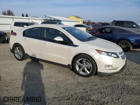 ✅ 2014 Chevrolet Volt • VIN: 1G1RH6E42EU161036 • Lot: 84046814. Wystawiony na Copart z przebiegiem 156 718 mil. Bezpłatny archiwum sprzedaży aukcyjnych z USA i szczegółowy raport historii pojazdu na DreamBid. Zdjęcie 4.