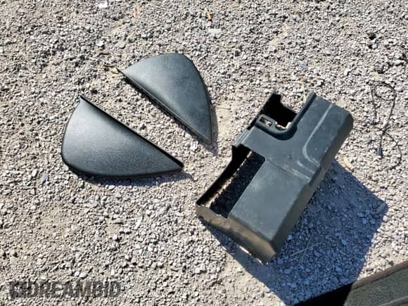 2019 Chevrolet Malibu LT z VIN 1G1ZD5ST9KF166137, wystawiony jako Copart lot #84065665 z przebiegiem 133 058 mil mil oraz Czysty tytuł • Clean title. Historia ofert i sprzedaży dostępna na DreamBid. Obrazek 12.