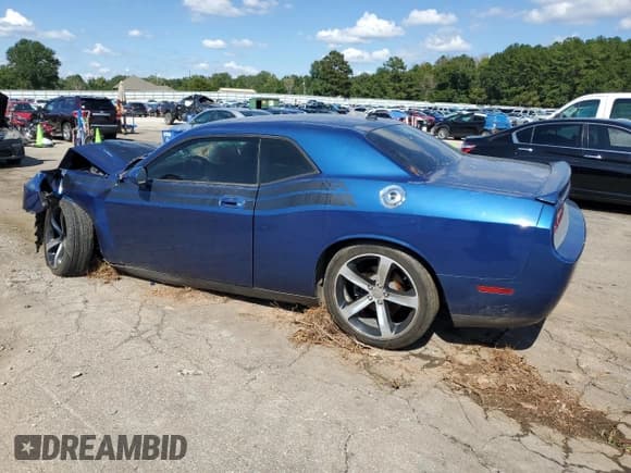 ✅ 2010 Dodge Challenger R/T • VIN: 2B3CJ5DT8AH244716 • Lot: 73002824. Wystawiony na Copart z przebiegiem Nie podano. Bezpłatny archiwum sprzedaży aukcyjnych z USA i szczegółowy raport historii pojazdu na DreamBid. Zdjęcie 2.