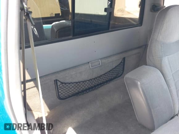 ✅ 1997 Ford Ranger XLT • VIN: 1FTDR15X3VPA17893 • Lot: 42255214. Wystawiony na IAAI z przebiegiem 235 945 mil. Bezpłatny archiwum sprzedaży aukcyjnych z USA i szczegółowy raport historii pojazdu na DreamBid. Zdjęcie 8.