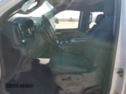 ✅ 2024 Chevrolet Silverado 2500HD LT • VIN: 1GC1YNEY5RF219605 • Лот: 90064945. Опубликован ранее на Copart с пробегом Не указан. Бесплатный доступ к архиву аукционных продаж из США и подробный отчёт об истории автомобиля на DreamBid. Изображение 7.