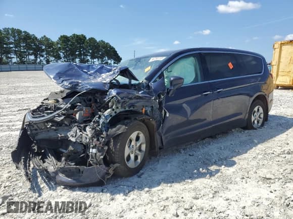 ✅ 2018 Chrysler Pacifica Hybrid Touring Plus • VIN: 2C4RC1H73JR258283 • Лот: 66398735. Опубликован ранее на Copart с пробегом Не указан. Бесплатный доступ к архиву аукционных продаж из США и подробный отчёт об истории автомобиля на DreamBid. Изображение 1.