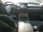 ✅ 2023 Lincoln Aviator Grand Touring • VIN: 5LMYJ8XY9PNL01026 • Lot: 73596544. Wystawiony na Copart z przebiegiem 145 mil. Bezpłatny archiwum sprzedaży aukcyjnych z USA i szczegółowy raport historii pojazdu na DreamBid. Zdjęcie 8.