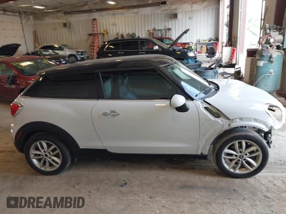 ✅ 2014 MINI Paceman S • VIN: WMWSS5C54EWN67319 • Lot: 42600308. Wystawiony na IAAI z przebiegiem 103 367 mil. Bezpłatny archiwum sprzedaży aukcyjnych z USA i szczegółowy raport historii pojazdu na DreamBid. Zdjęcie 13.