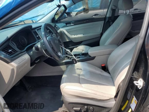 ✅ 2019 Hyundai Sonata Limited • VIN: KMHE54L21KA094037 • Лот: 64833415. Опубликован ранее на Copart с пробегом 157 749 миль. Бесплатный доступ к архиву аукционных продаж из США и подробный отчёт об истории автомобиля на DreamBid. Изображение 7.