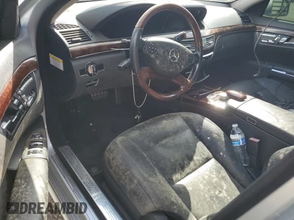 ✅ 2010 Mercedes-Benz S 550 • VIN: WDDNG8GB4AA334329 • Лот: 82750445. Опубликован ранее на Copart с пробегом 164 067 миль. Бесплатный доступ к архиву аукционных продаж из США и подробный отчёт об истории автомобиля на DreamBid. Изображение 8.