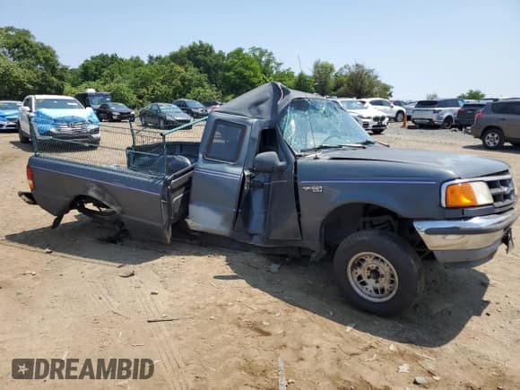 ✅ 1993 Ford Ranger Splash • VIN: 1FTCR14X2PTA70219 • Lot: 67594664. Listed on Copart with 87,359 mi. Free auction sales archive from the USA and detailed vehicle history report at DreamBid. Image 4.