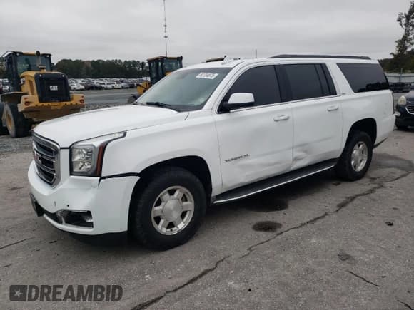 ✅ 2016 GMC Yukon XL SLT • VIN: 1GKS2GKC5GR251402 • Лот: 82704875. Опубликован ранее на Copart с пробегом 201 985 миль. Бесплатный доступ к архиву аукционных продаж из США и подробный отчёт об истории автомобиля на DreamBid. Изображение 1.