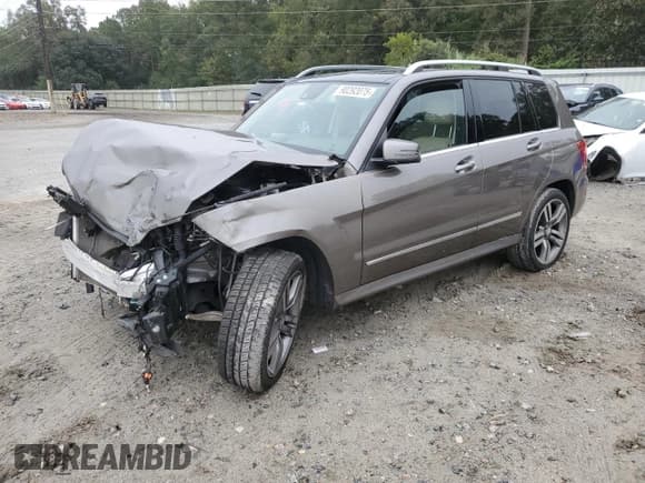 ✅ 2015 Mercedes-Benz GLK 350 • VIN: WDCGG5HBXFG423594 • Лот: 90292075. Опубликован ранее на Copart с пробегом 67 557 миль. Бесплатный доступ к архиву аукционных продаж из США и подробный отчёт об истории автомобиля на DreamBid. Изображение 1.