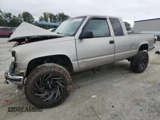 ✅ 1998 Chevrolet Silverado 1500 • VIN: 2GCEK19R8W1165377 • Lot: 68837555. Wystawiony na Copart z przebiegiem 172 366 mil. Bezpłatny archiwum sprzedaży aukcyjnych z USA i szczegółowy raport historii pojazdu na DreamBid. Zdjęcie 1.