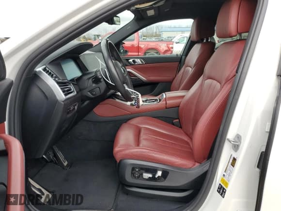 ✅ 2021 BMW X6 xDrive40i • VIN: 5UXCY6C0XM9G44337 • Лот: 70223832. Опубликован ранее на Copart с пробегом 34 560 миль. Бесплатный доступ к архиву аукционных продаж из США и подробный отчёт об истории автомобиля на DreamBid. Изображение 7.