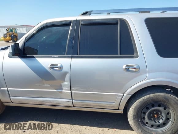 ✅ 2013 Ford Expedition Limited • VIN: 1FMJU1K54DEF28832 • Lot: 41963482. Listed on IAAI with 134,768 mi. Free auction sales archive from the USA and detailed vehicle history report at DreamBid. Image 14.