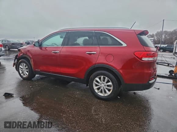 ✅ 2017 Kia Sorento LX • VIN: 5XYPGDA54HG235549 • Лот: 94315875. Опубликован ранее на Copart с пробегом 154 481 миль. Бесплатный доступ к архиву аукционных продаж из США и подробный отчёт об истории автомобиля на DreamBid. Изображение 2.