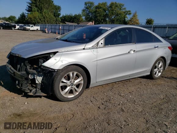 ✅ 2011 Hyundai Sonata SE • VIN: 5NPEC4AC3BH003171 • Lot: 70830214. Listed on Copart with 142,931 mi. Free auction sales archive from the USA and detailed vehicle history report at DreamBid. Image 1.