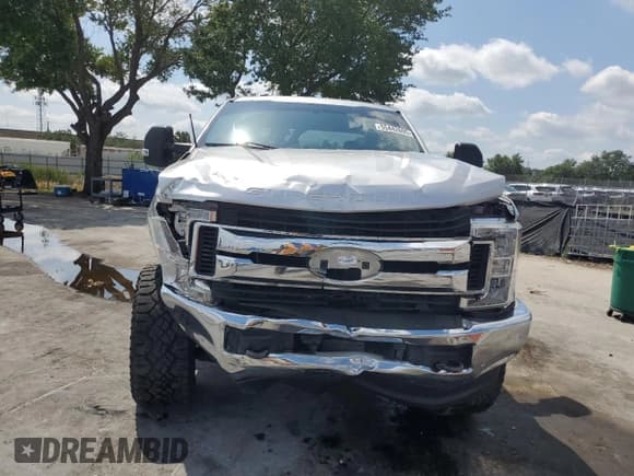 ✅ 2018 Ford F-250 XL • VIN: 1FT7W2B66JEB16396 • Лот: 55442695. Опубликован ранее на Copart с пробегом 165 538 миль. Бесплатный доступ к архиву аукционных продаж из США и подробный отчёт об истории автомобиля на DreamBid. Изображение 5.