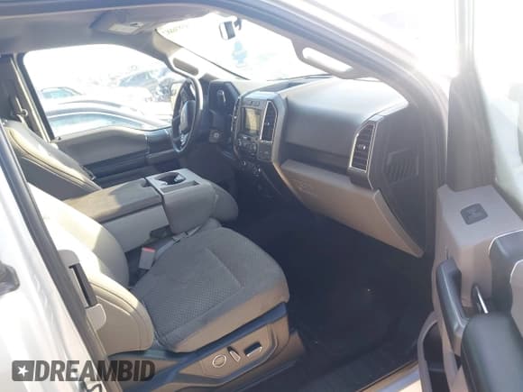 ✅ 2016 Ford F-150 XLT • VIN: 1FTEX1EP8GKE40737 • Lot: 43836882. Listed on IAAI with 261,996 mi. Free auction sales archive from the USA and detailed vehicle history report at DreamBid. Image 5.