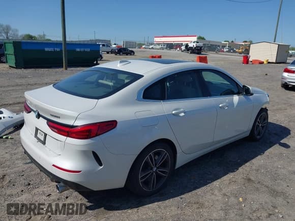 ✅ 2022 BMW 2 Series 228i • VIN: WBA53AK07N7K22207 • Lot: 41983008. Wystawiony na IAAI z przebiegiem 58 436 mil. Bezpłatny archiwum sprzedaży aukcyjnych z USA i szczegółowy raport historii pojazdu na DreamBid. Zdjęcie 4.