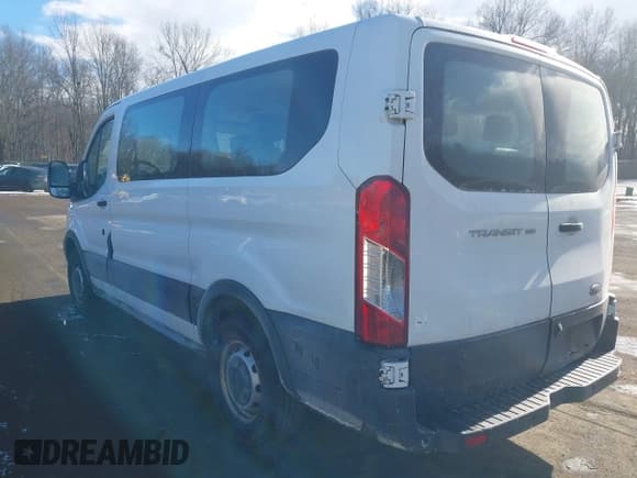 ✅ 2016 Ford Transit XL • VIN: 1FMZK1ZM7GKA95759 • Lot: 41426684. Wystawiony na IAAI z przebiegiem 173 573 mil. Bezpłatny archiwum sprzedaży aukcyjnych z USA i szczegółowy raport historii pojazdu na DreamBid. Zdjęcie 3.