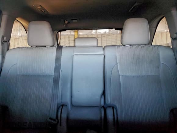 ✅ 2019 Toyota Highlander LE • VIN: 5TDZZRFH1KS329465 • Lot: 94925345. Listed on Copart with 82,256 mi. Free auction sales archive from the USA and detailed vehicle history report at DreamBid. Image 10.