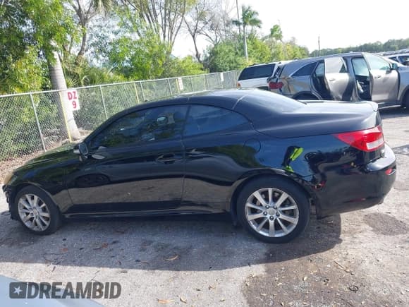 ✅ 2010 Lexus IS 250 C • VIN: JTHFF2C2XA2503573 • Lot: 43816187. Wystawiony na IAAI z przebiegiem 126 721 mil. Bezpłatny archiwum sprzedaży aukcyjnych z USA i szczegółowy raport historii pojazdu na DreamBid. Zdjęcie 14.