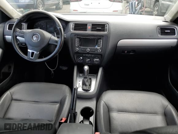 ✅ 2011 Volkswagen Jetta SEL • VIN: 3VWLZ7AJ5BM303873 • Lot: 62472915. Listed on Copart with 157,039 mi. Free auction sales archive from the USA and detailed vehicle history report at DreamBid. Image 8.