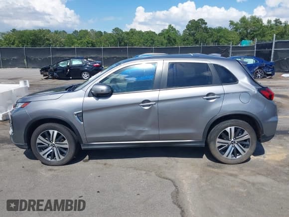 ✅ 2021 Mitsubishi Outlander SE • VIN: JA4APVAU8MU011884 • Лот: 42518007. Опубликован ранее на IAAI с пробегом 113 437 миль. Бесплатный доступ к архиву аукционных продаж из США и подробный отчёт об истории автомобиля на DreamBid. Изображение 14.