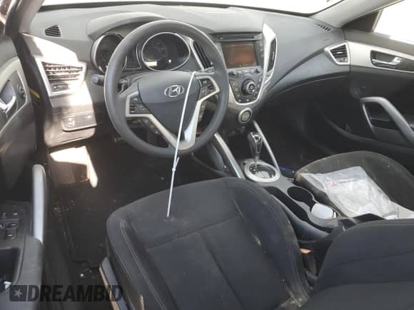 ✅ 2015 Hyundai Veloster • VIN: KMHTC6AD0FU232779 • Лот: 77739193. Размещён на Copart с пробегом 134 333 миль миль. Получите бесплатный доступ к архиву аукционных продаж из США и посмотрите подробный отчёт об истории автомобиля на DreamBid. Изображение 8.