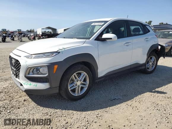 2019 Hyundai Kona SE с VIN KM8K1CAAXKU331528, выставлен на аукционе Copart как лот 84777235 с пробегом 79 448 миль миль и Списание • Salvage title. История ставок и продаж доступна на DreamBid. Изображение 1.