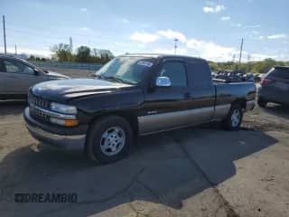 ✅ 2002 Chevrolet Silverado 1500 LS • VIN: 2GCEC19V321136003 • Lot: 82364785. Wystawiony na Copart z przebiegiem 142 905 mil mil. Skorzystaj z bezpłatnego archiwum sprzedaży aukcyjnych z USA i zobacz szczegółowy raport historii pojazdu na DreamBid. Zdjęcie 1.