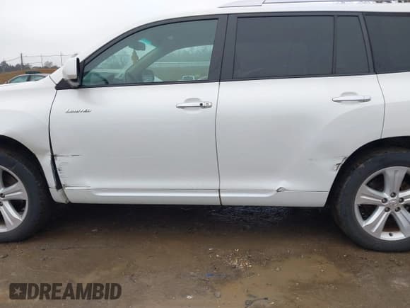 ✅ 2010 Toyota Highlander Limited • VIN: 5TDDK3EH7AS018778 • Лот: 43772370. Опубликован ранее на IAAI с пробегом 111 103 миль. Бесплатный доступ к архиву аукционных продаж из США и подробный отчёт об истории автомобиля на DreamBid. Изображение 6.
