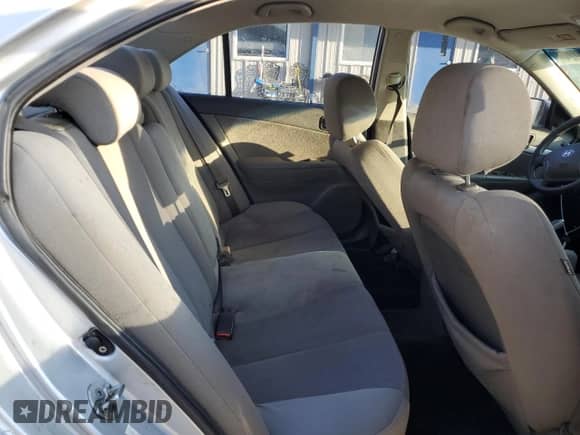 2010 Hyundai Sonata GLS z VIN 5NPET4AC5AH657751, wystawiony jako Copart lot #69328024 z przebiegiem 236 784 mil mil oraz Szkoda całkowita • Salvage title. Historia ofert i sprzedaży dostępna na DreamBid. Obrazek 10.