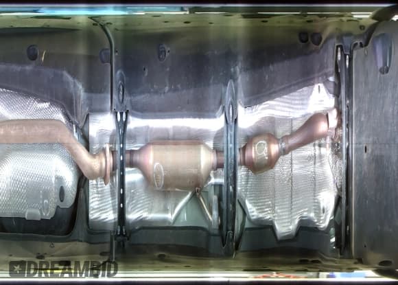 ✅ 2024 Toyota Camry LE • VIN: 4T1C11AK8RU197694 • Лот: 86075635. Опубликован ранее на Copart с пробегом 42 120 миль. Бесплатный доступ к архиву аукционных продаж из США и подробный отчёт об истории автомобиля на DreamBid. Изображение 13.