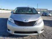 ✅ 2012 Toyota Sienna • VIN: 5TDZK3DC0CS202667 • Lot: 80489835. Wystawiony na Copart z przebiegiem 192 309 mil. Bezpłatny archiwum sprzedaży aukcyjnych z USA i szczegółowy raport historii pojazdu na DreamBid. Zdjęcie 5.
