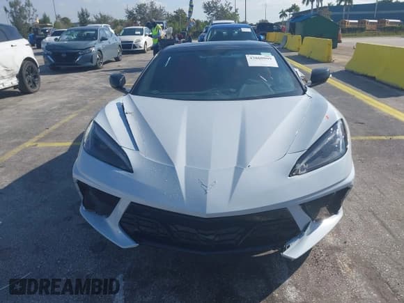✅ 2022 Chevrolet Corvette 1LT • VIN: 1G1YA3D48N5116323 • Lot: 43860009. Wystawiony na IAAI z przebiegiem 26 136 mil. Bezpłatny archiwum sprzedaży aukcyjnych z USA i szczegółowy raport historii pojazdu na DreamBid. Zdjęcie 12.