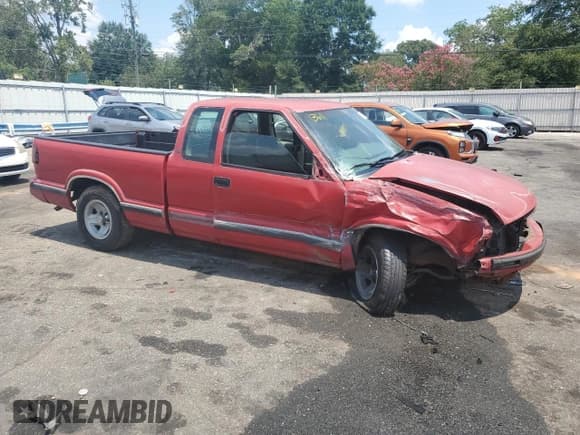 ✅ 1996 Chevrolet S-10 LS • VIN: 1GCCS19X6TK129236 • Лот: 67367534. Опубликован ранее на Copart с пробегом 222 847 миль. Бесплатный доступ к архиву аукционных продаж из США и подробный отчёт об истории автомобиля на DreamBid. Изображение 4.