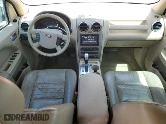 ✅ 2005 Ford Freestyle SEL • VIN: 1FMZK051X5GA56461 • Лот: 64074815. Опубликован ранее на Copart с пробегом 224 862 миль. Бесплатный доступ к архиву аукционных продаж из США и подробный отчёт об истории автомобиля на DreamBid. Изображение 8.