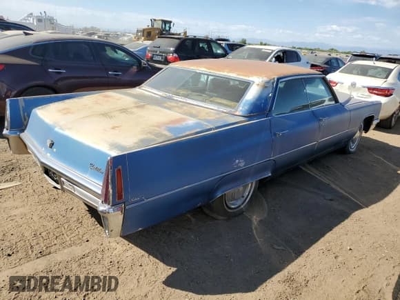✅ 1972 Cadillac DeVille • VIN: 000068849FWD54392 • Lot: 73257854. Wystawiony na Copart z przebiegiem 31 023 mil. Bezpłatny archiwum sprzedaży aukcyjnych z USA i szczegółowy raport historii pojazdu na DreamBid. Zdjęcie 3.