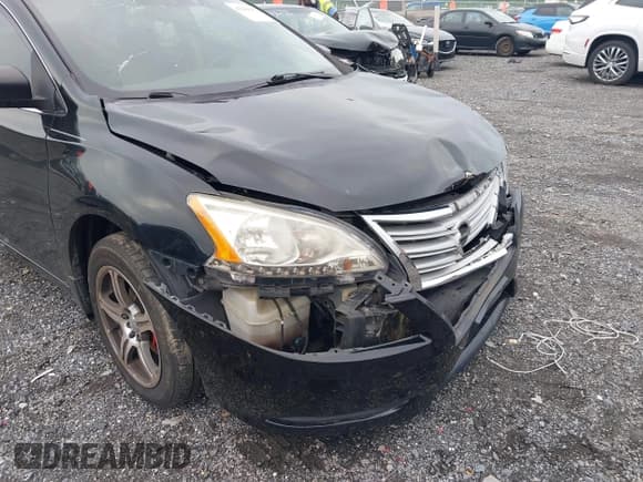 ✅ 2014 Nissan Sentra FE+ S • VIN: 3N1AB7AP6EY273821 • Lot: 42288470. Wystawiony na IAAI z przebiegiem 195 759 mil. Bezpłatny archiwum sprzedaży aukcyjnych z USA i szczegółowy raport historii pojazdu na DreamBid. Zdjęcie 6.